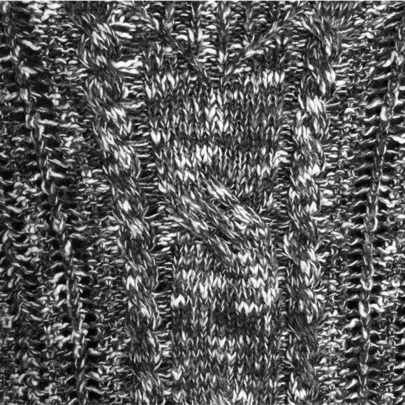 Mudd Size M Juniors Sweater Black White Marbled Knit Hi-Lo Open Weave - Picture 7 of 11